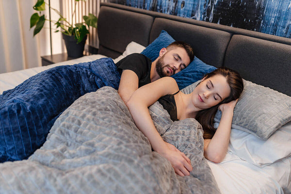 Schlafprobleme können die Zufriedenheit einer Beziehung beeinflussen